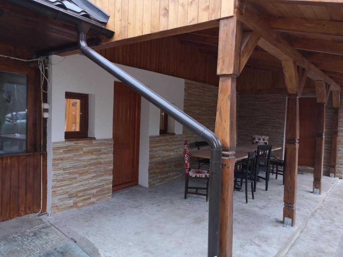 Casa Livada Bunicii Tîrgu Ocna Exterior foto