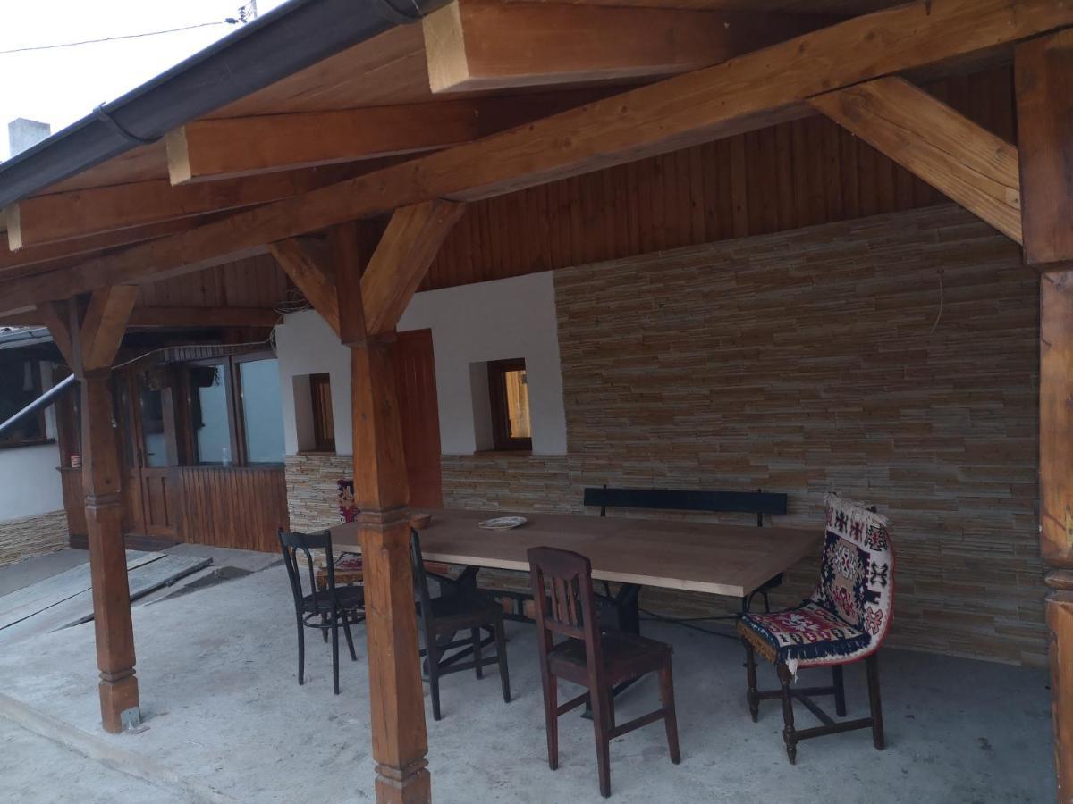 Casa Livada Bunicii Tîrgu Ocna Exterior foto