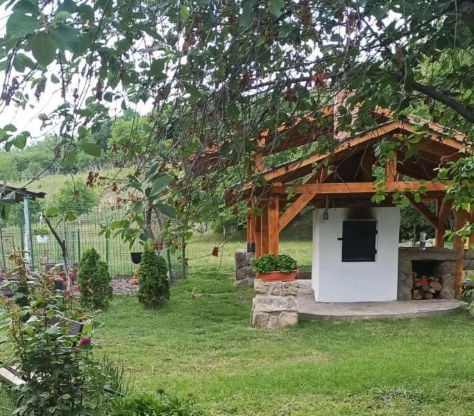 Casa Livada Bunicii Tîrgu Ocna Exterior foto